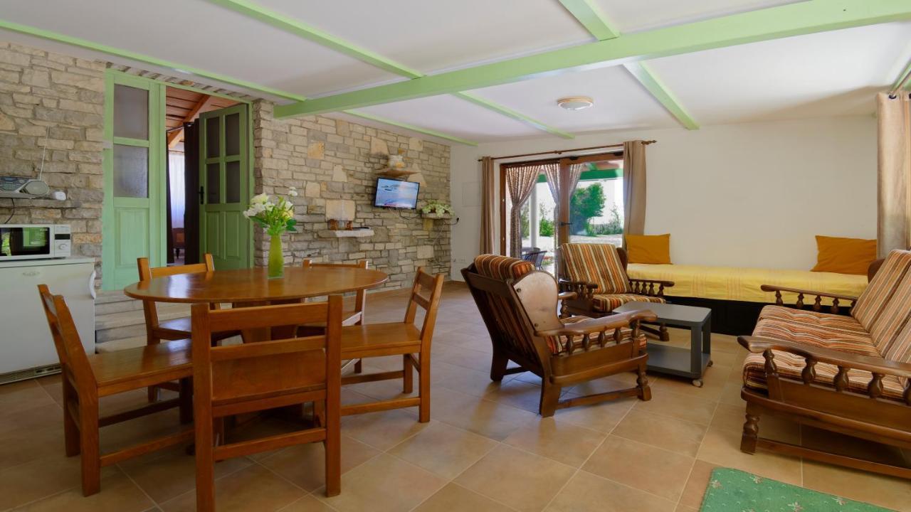 Holiday Home Gimino By Rent Istria Žminj Extérieur photo
